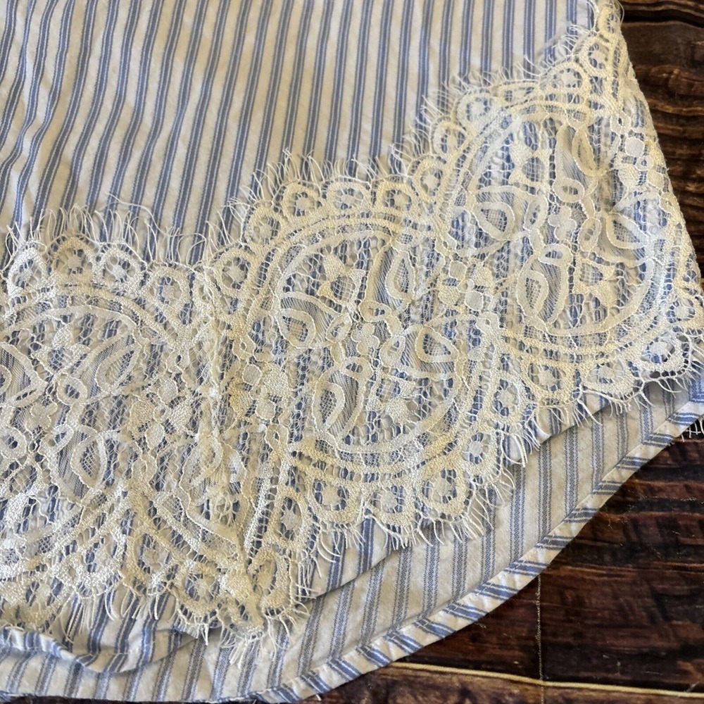 Zara Woman Blue White Lace Trim Flared 3/4 Bell Sleeve Top Size Small Romantic - Picture 4 of 7